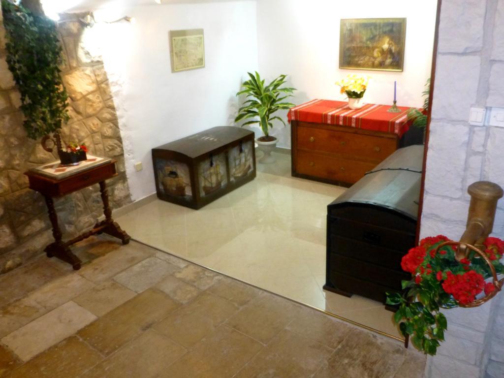 Giron Dubrovnik