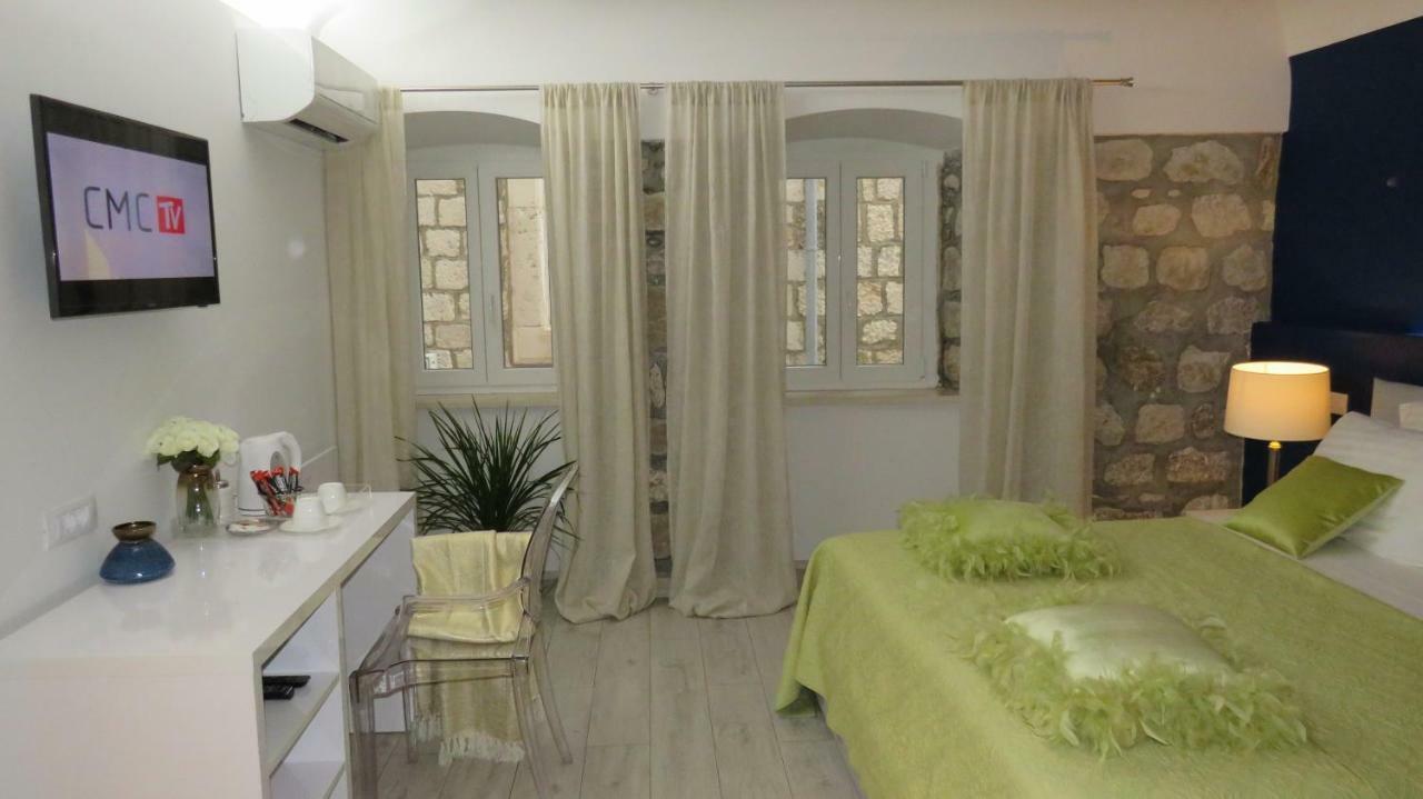 Giron Guest house