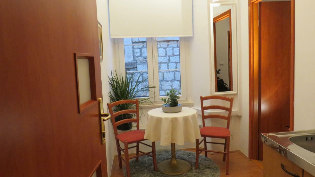 Giron Guest house